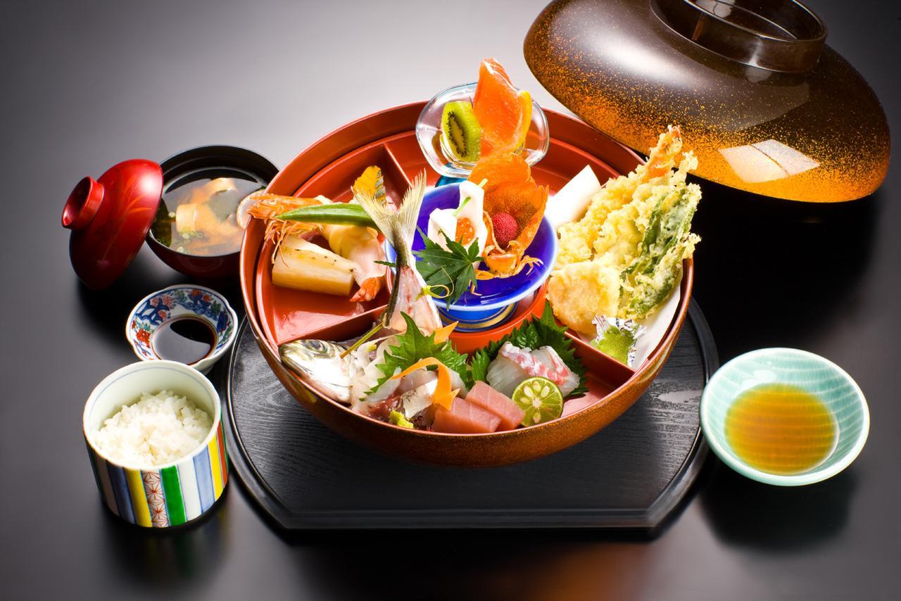 Subaruyado Yoshino Hotel Tokushima Buitenkant foto